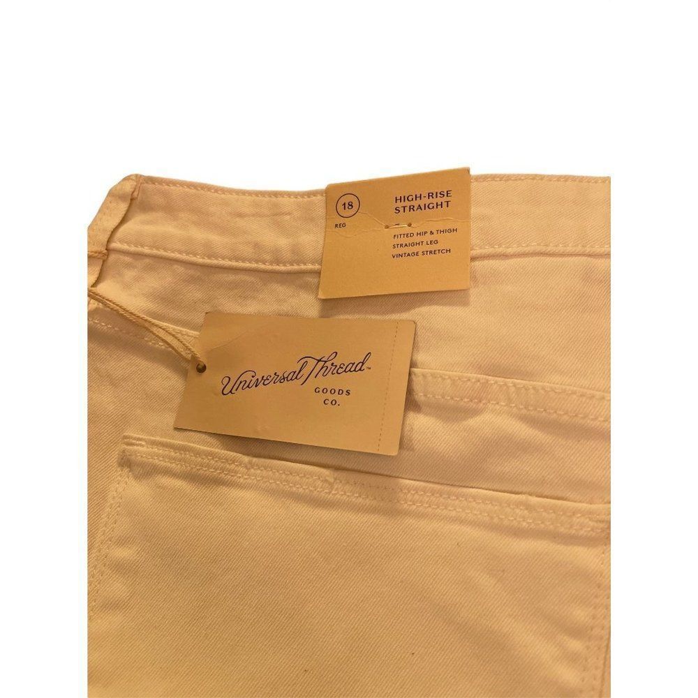 Universal Thread White button fly jeans - Picture 5 of 7
